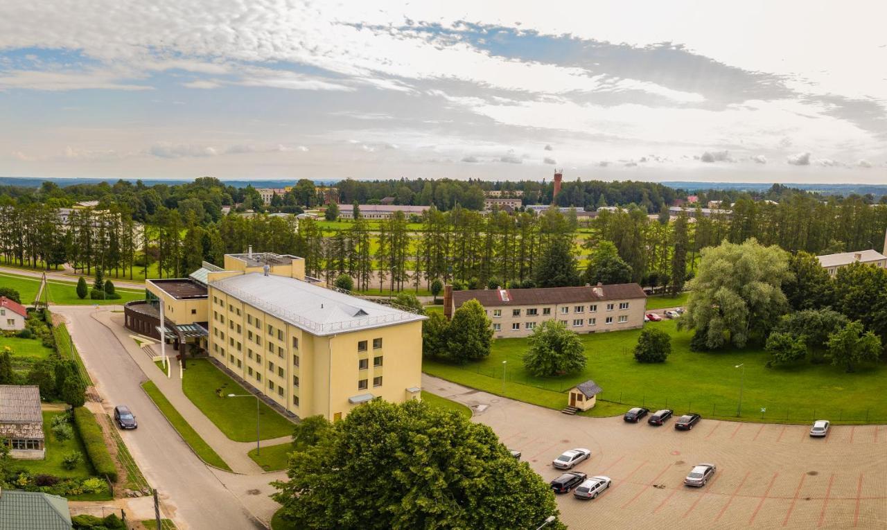 Hotel Tigra Priekuļi Екстериор снимка