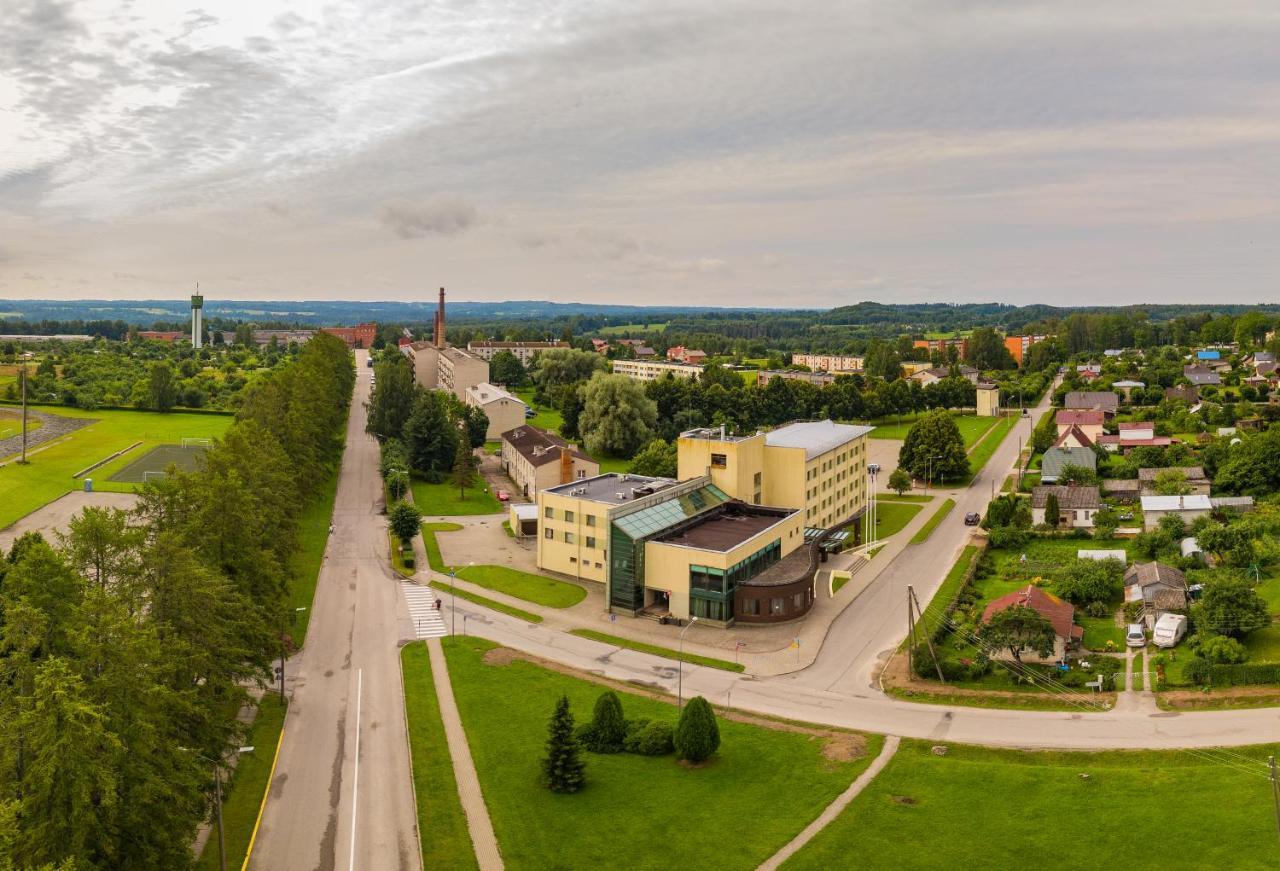 Hotel Tigra Priekuļi Екстериор снимка