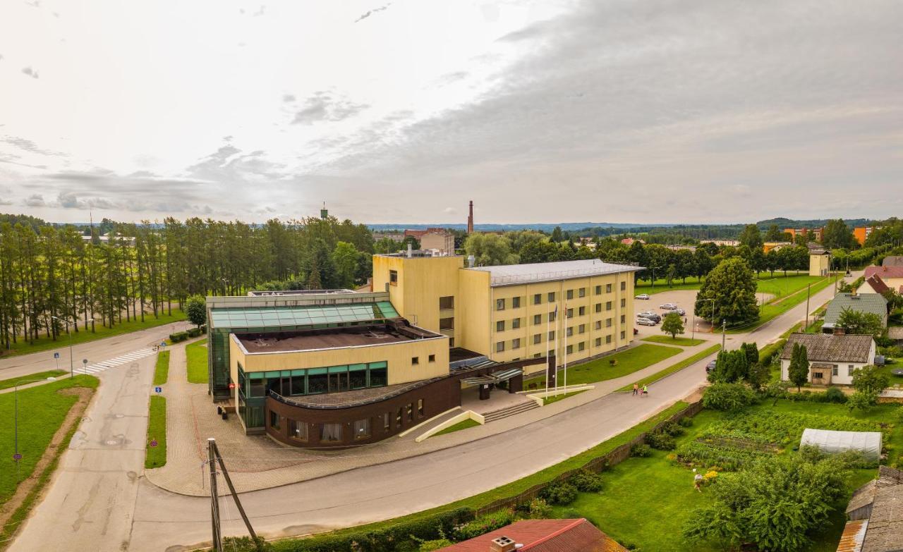 Hotel Tigra Priekuļi Екстериор снимка