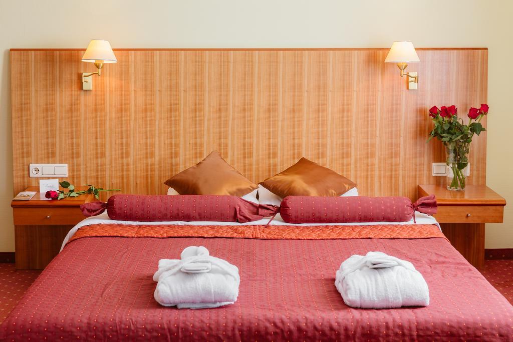 Hotel Tigra Priekuļi Екстериор снимка