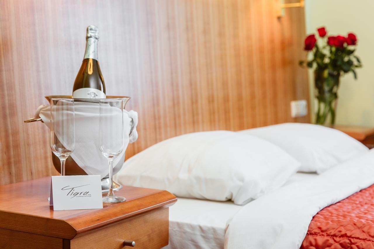 Hotel Tigra Priekuļi Екстериор снимка