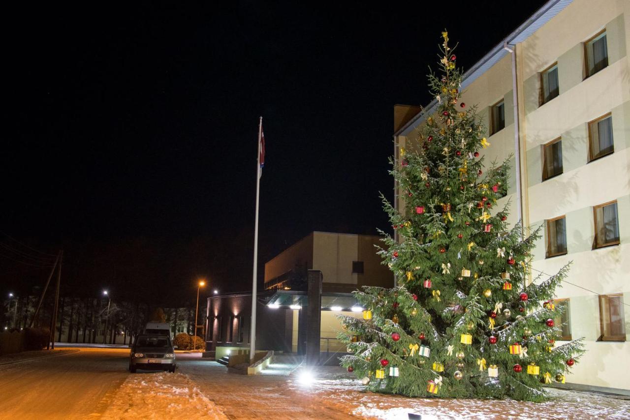 Hotel Tigra Priekuļi Екстериор снимка