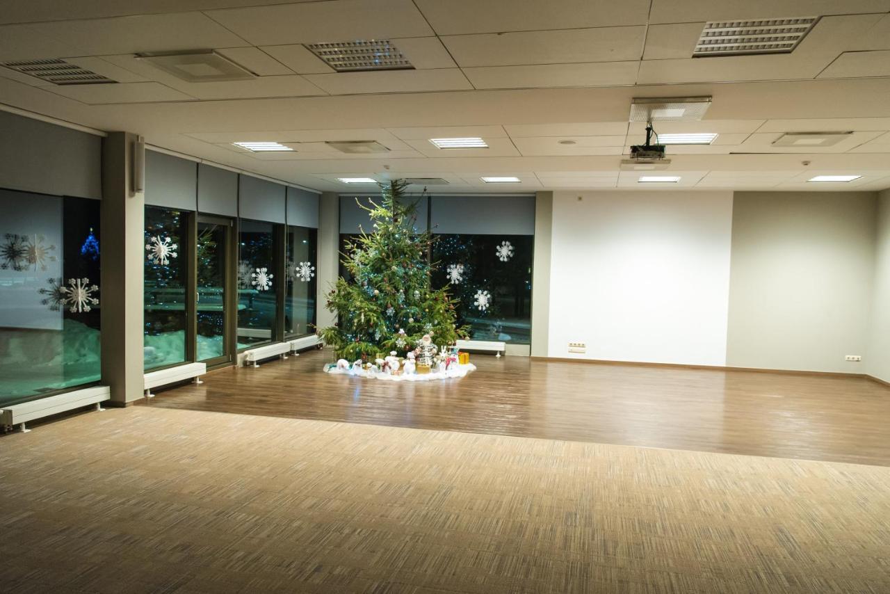 Hotel Tigra Priekuļi Екстериор снимка