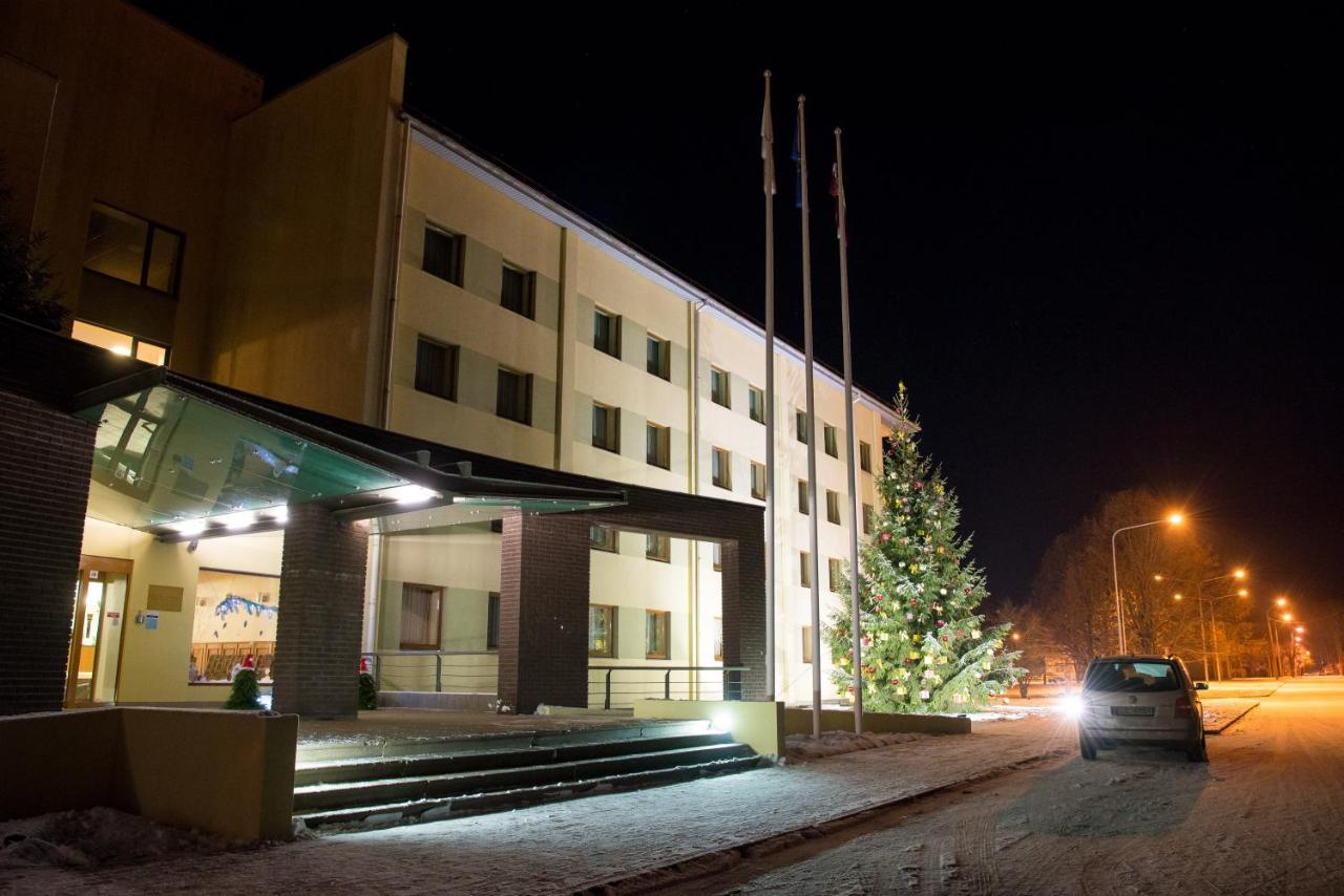 Hotel Tigra Priekuļi Екстериор снимка