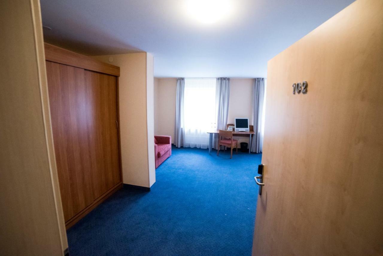 Hotel Tigra Priekuļi Екстериор снимка