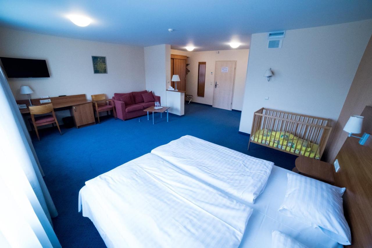 Hotel Tigra Priekuļi Екстериор снимка