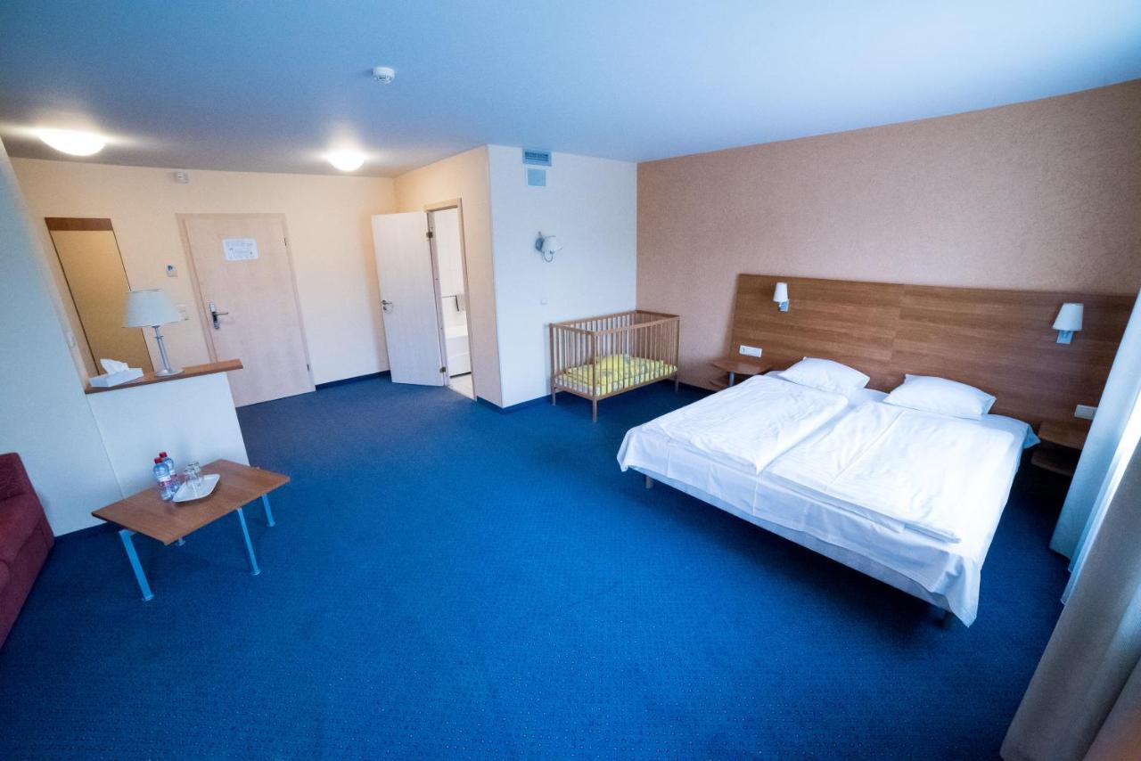 Hotel Tigra Priekuļi Екстериор снимка